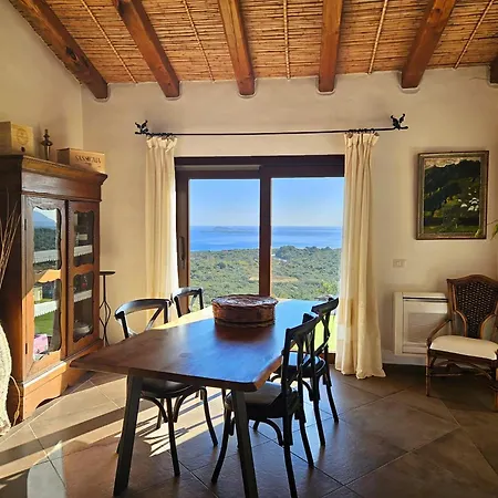 Con Incantevole Vista Mare A