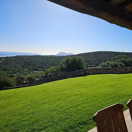 Con Incantevole Vista Mare A Holiday home San Pantaleo